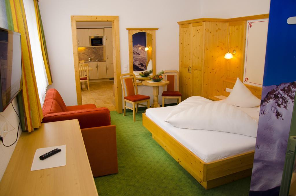 Hotel Garni Alpenblick Ischgl Kültér fotó